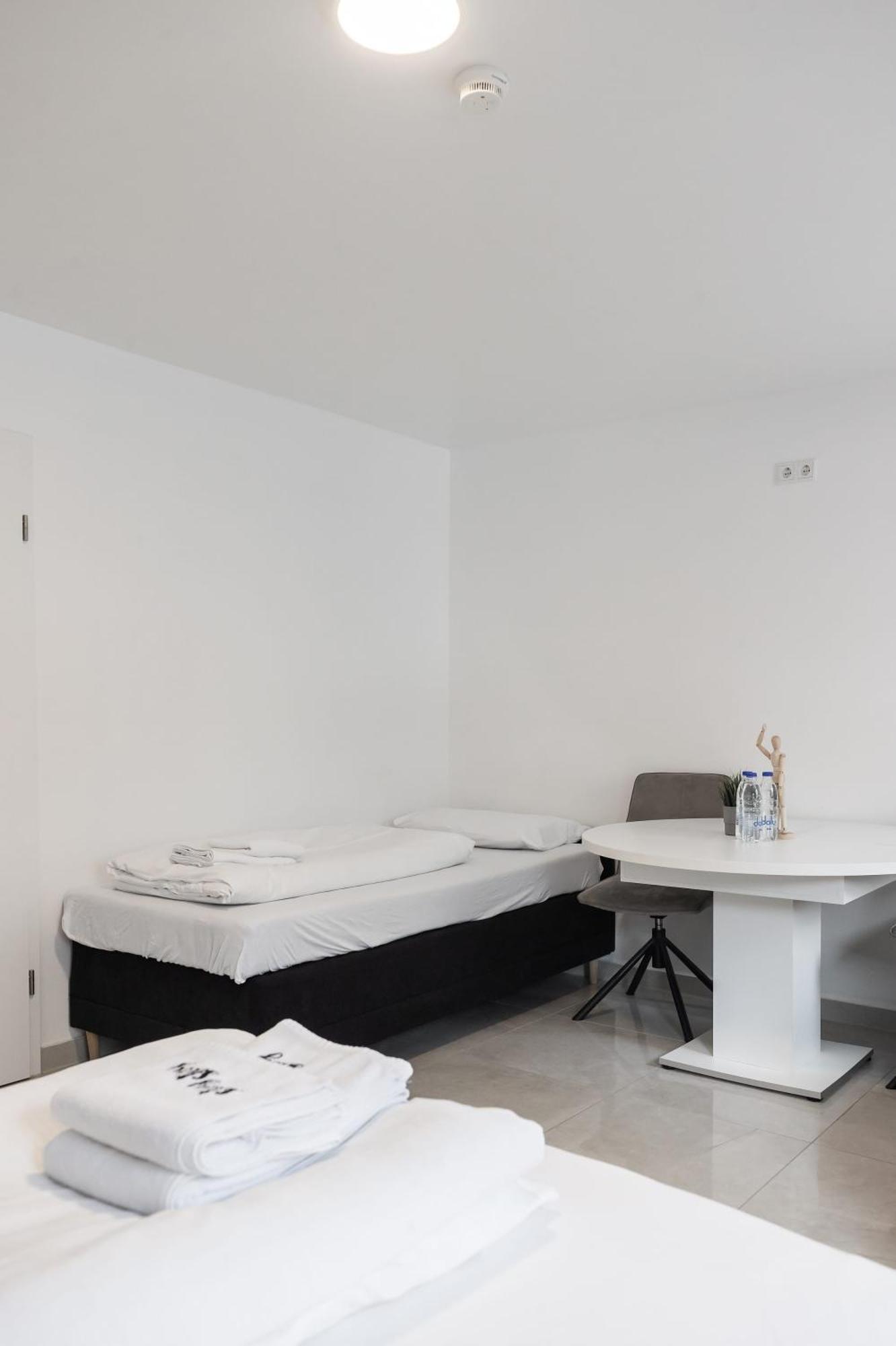 Staystay Guesthouse I 24 Hours Check-In Nürnberg Szoba fotó